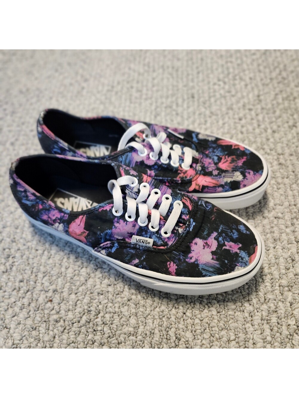Vans Floral Canvas Sneakers Size 7.5 Men / 9 Women Lace Up